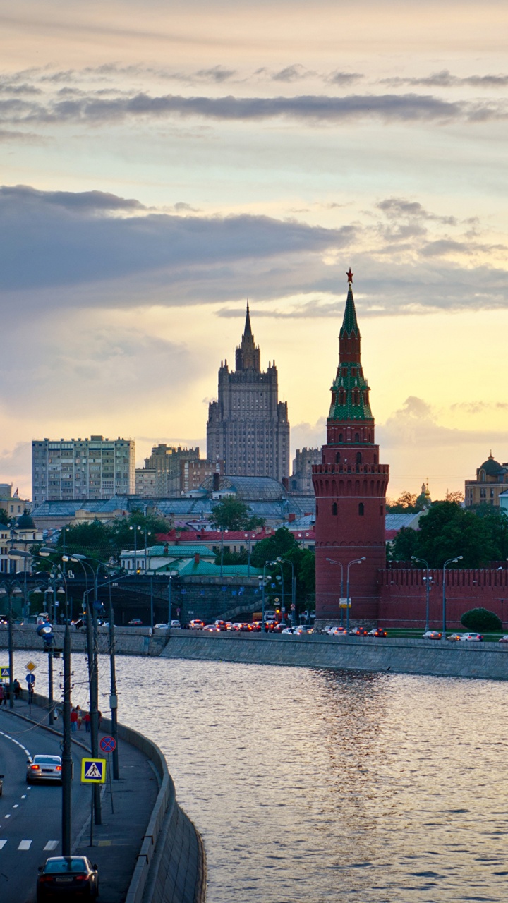 Обои город, городской пейзаж, линия горизонта, городской район, ориентир в разрешении 720x1280