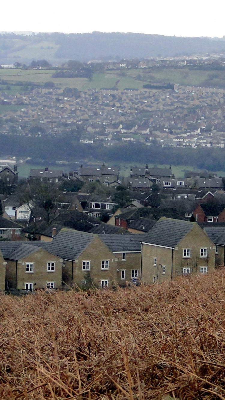 Обои пейзаж, сельский район, холм, жилой район, деревня в разрешении 750x1334