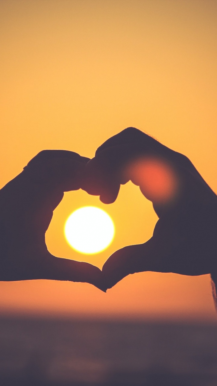 Обои любовь, сердце, красивая любовь, любовная лирика, она ходит в красоте в разрешении 720x1280