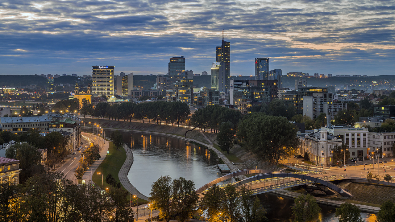 Обои городской пейзаж, город, городской район, линия горизонта, метрополия в разрешении 1280x720