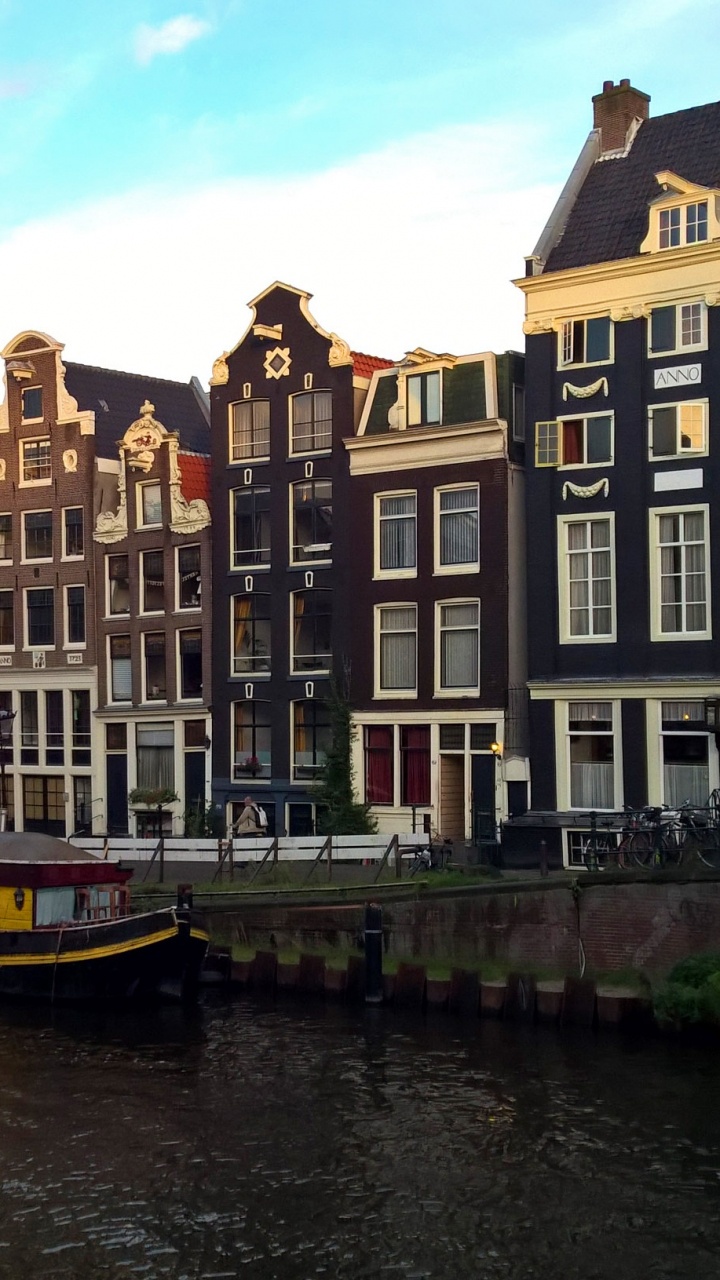 Обои Зингель отель, канал, фасад, водный путь, водоем в разрешении 720x1280