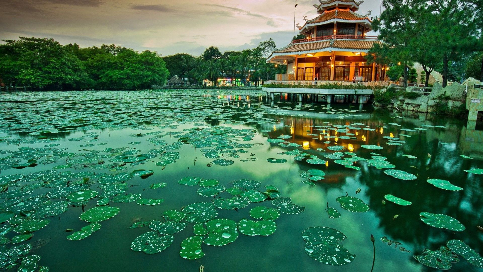 Обои отражение, достопримечательность, досуг, парк, природа в разрешении 1920x1080