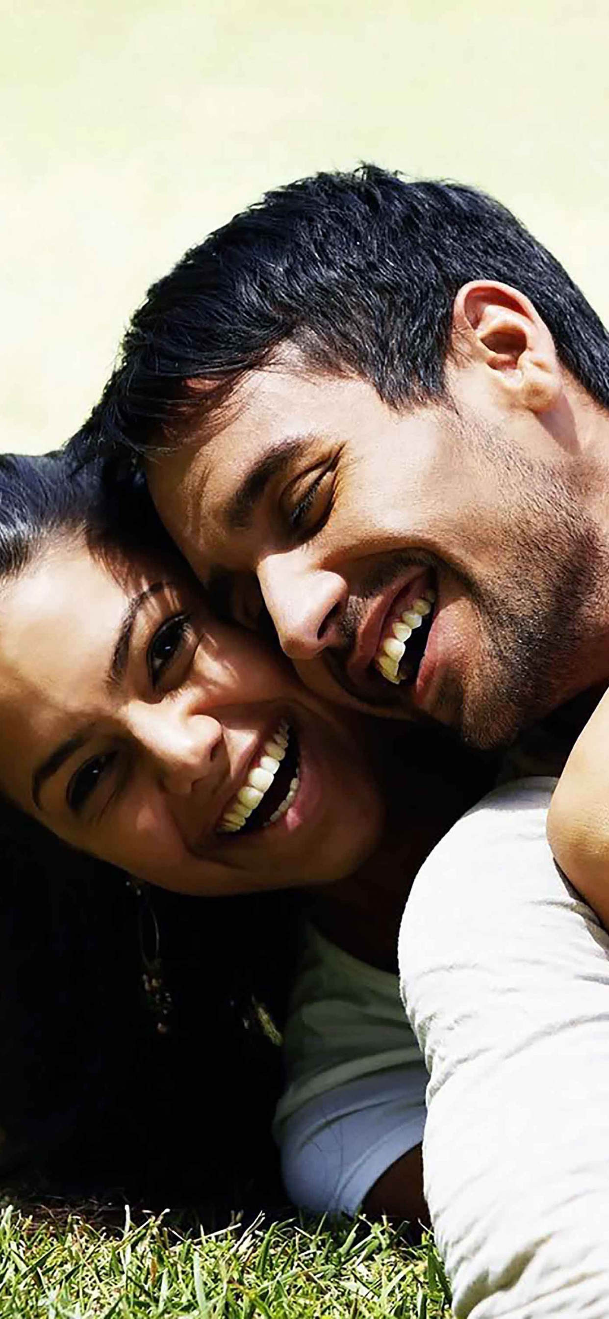 Обои роман, любовь, человек, взаимодействие, счастье в разрешении 1242x2688