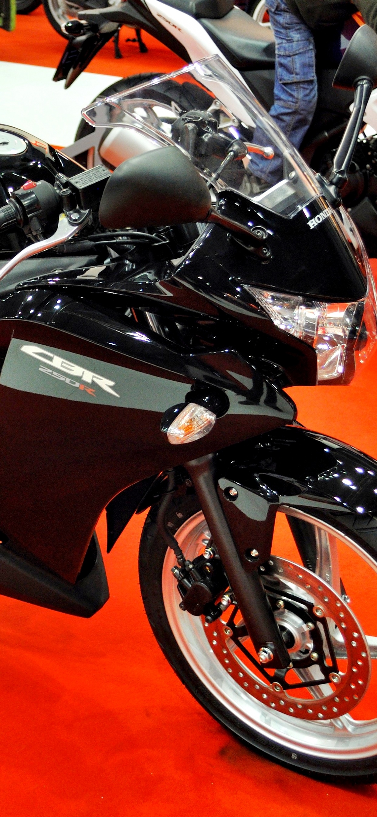 Обои Honda Motor Company, мотоцикл, Хонда cbr250r, спортивный мотоцикл, авто в разрешении 1242x2688