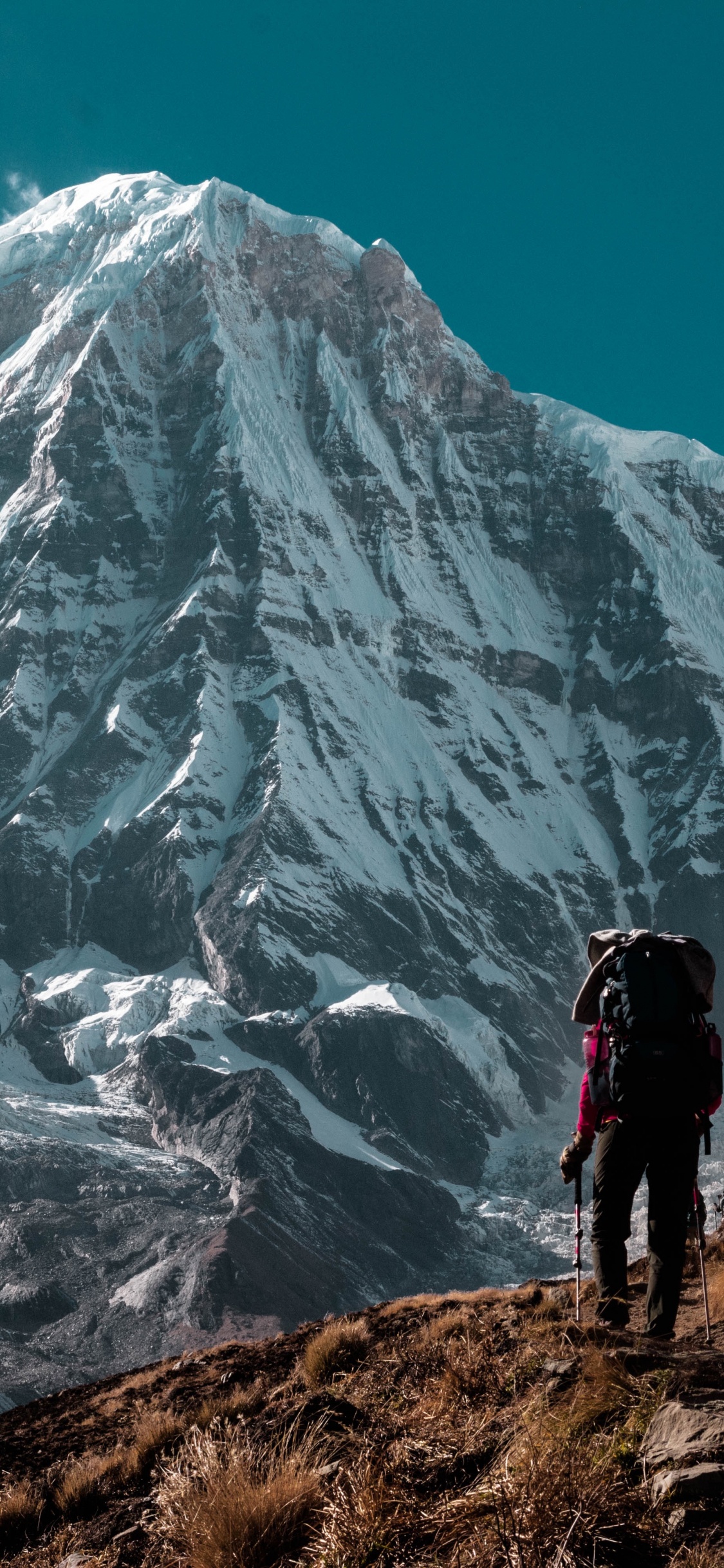 Обои горный рельеф, небо, поход, горный хребет, ледник в разрешении 1125x2436