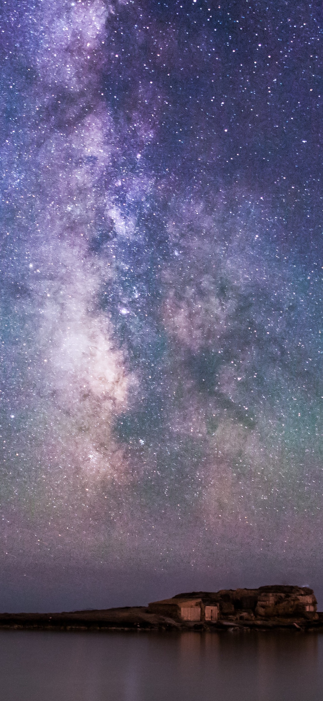 Обои Аврора, ночь, атмосфера, Млечный Путь, Галактика в разрешении 1125x2436