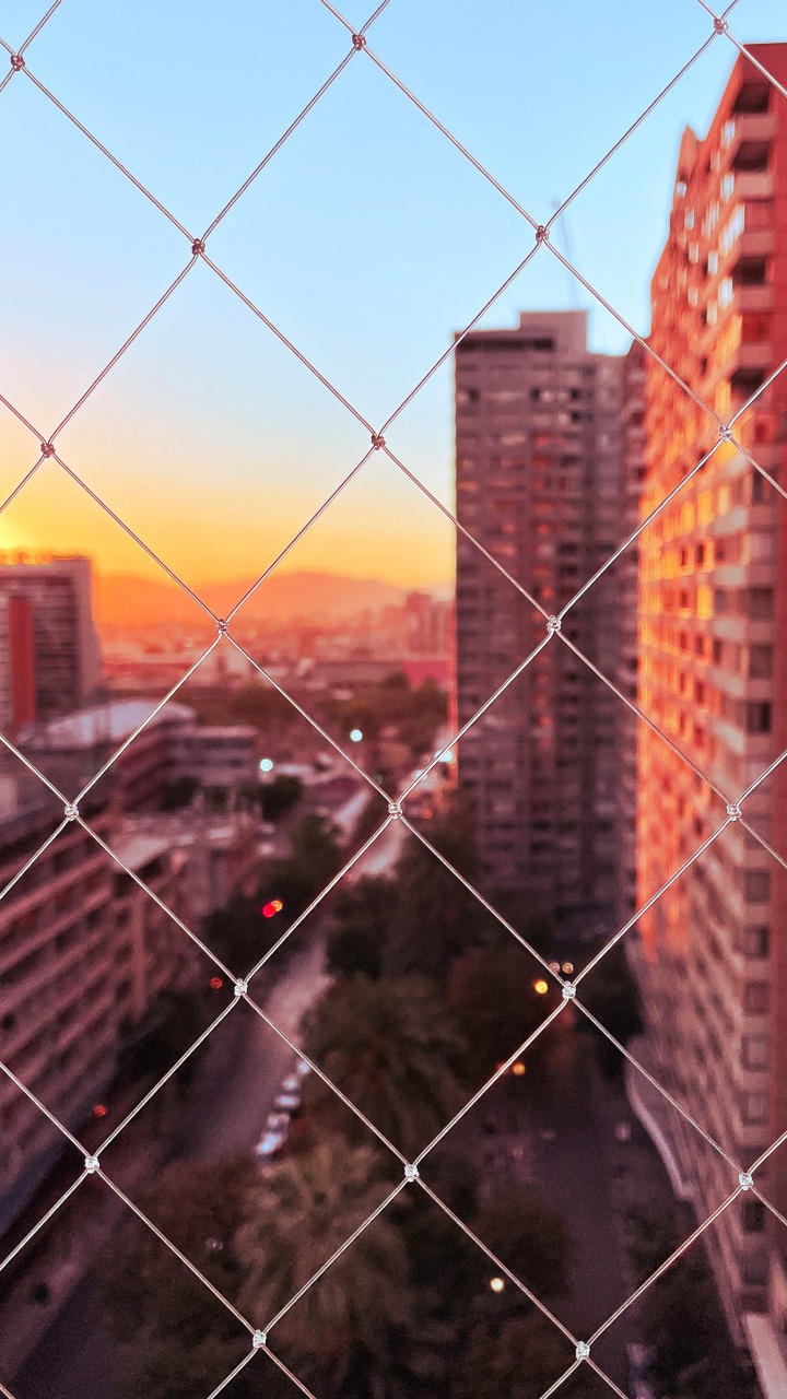 Обои Смотровая площадка на Латинской башне, облако, здание, атмосфера, электричество в разрешении 720x1280