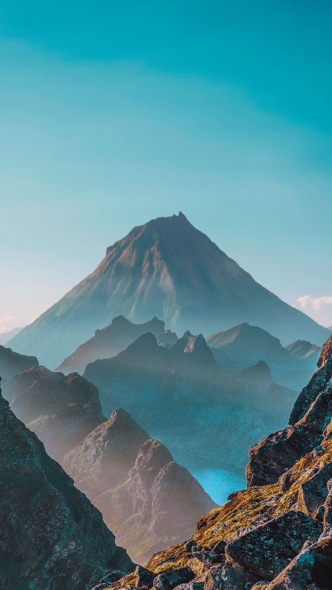 Обои гора, природа, пейзажная живопись, облако, вода в разрешении 1080x1920