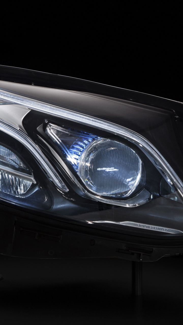 Обои фара, автомобильное освещение, автомобиль, mercedes benz s class, Автомобильные противотуманные фары в разрешении 720x1280