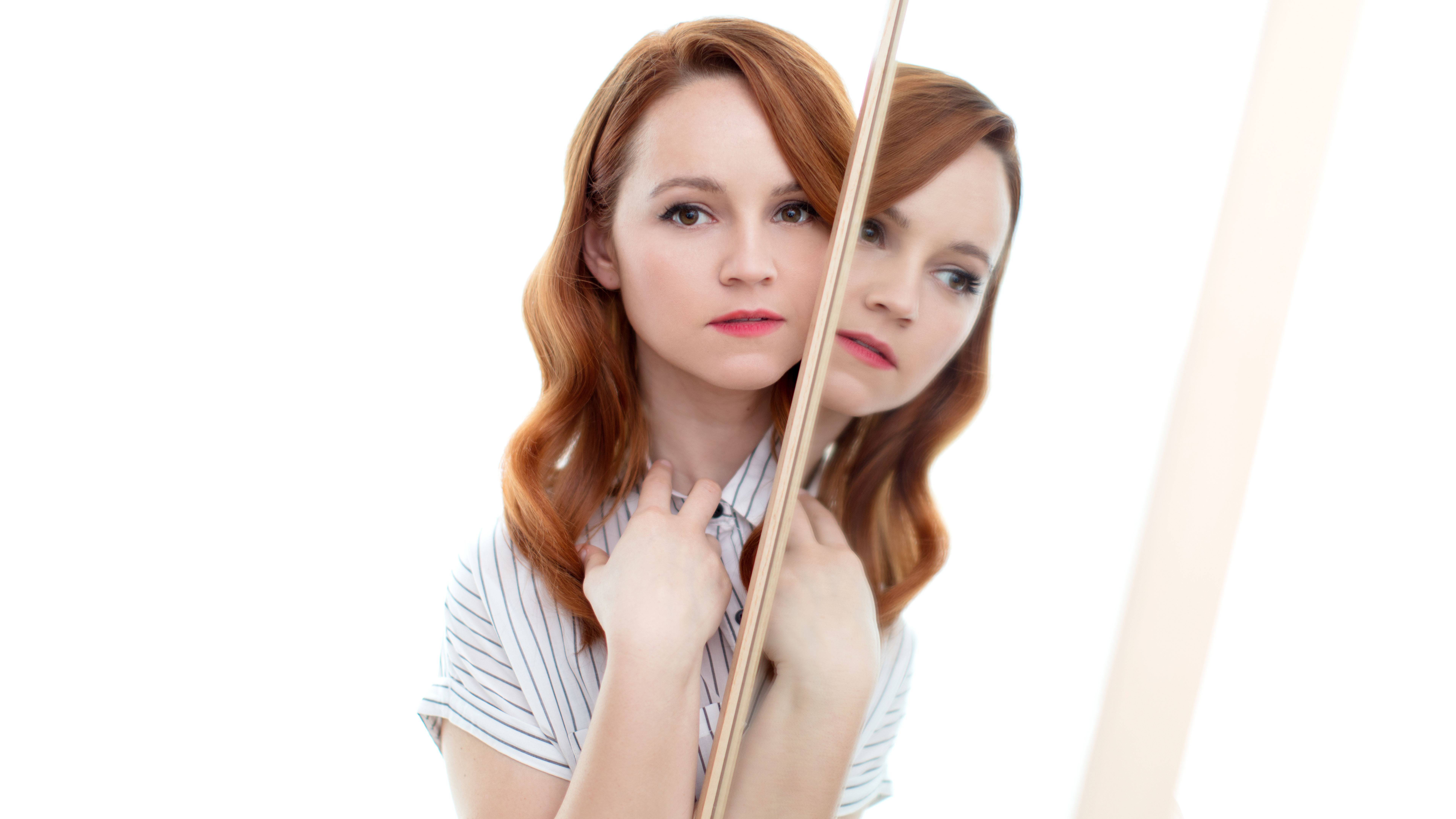 Обои актер, кожа, красота, улыбка, плечо в разрешении 7680x4320