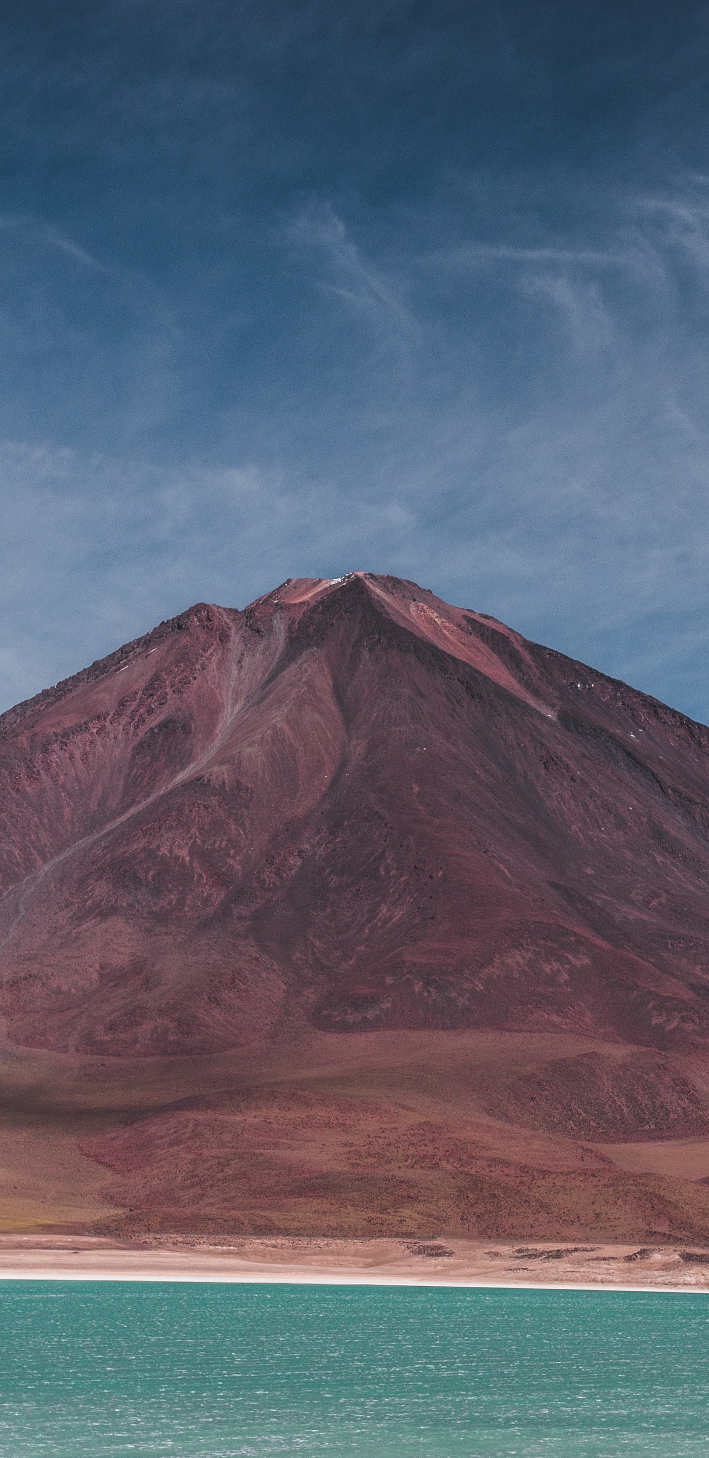 Обои Лагуна-Верде, горный рельеф, стратовулкан, гора, потухший вулкан в разрешении 1440x2960