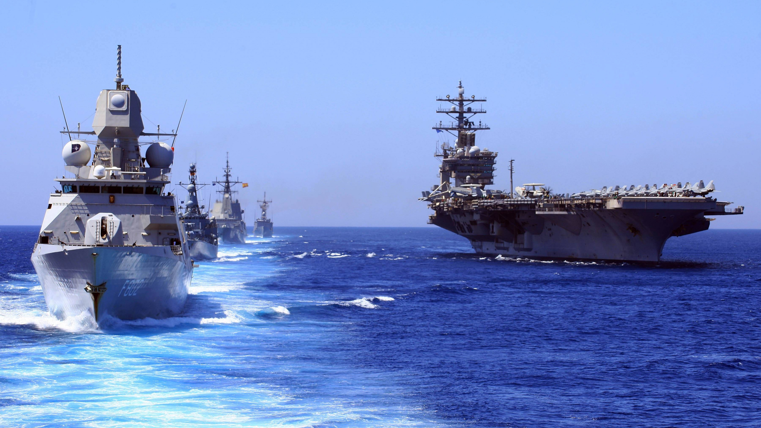 Обои Де Зевен F802 Provincin, авианосец, военно морской флот США, фрегат, военный корабль в разрешении 2560x1440