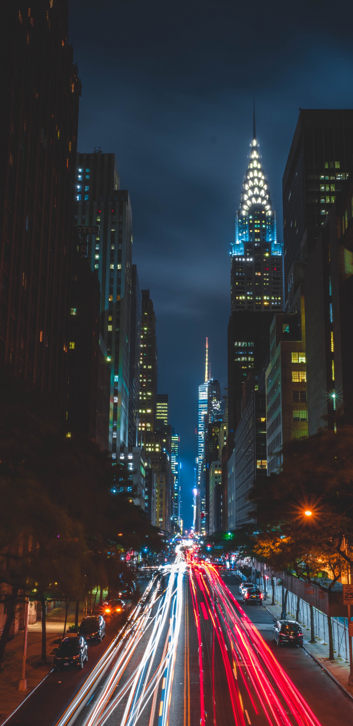 Обои метрополия, городской район, город, городской пейзаж, ночь в разрешении 1440x2960