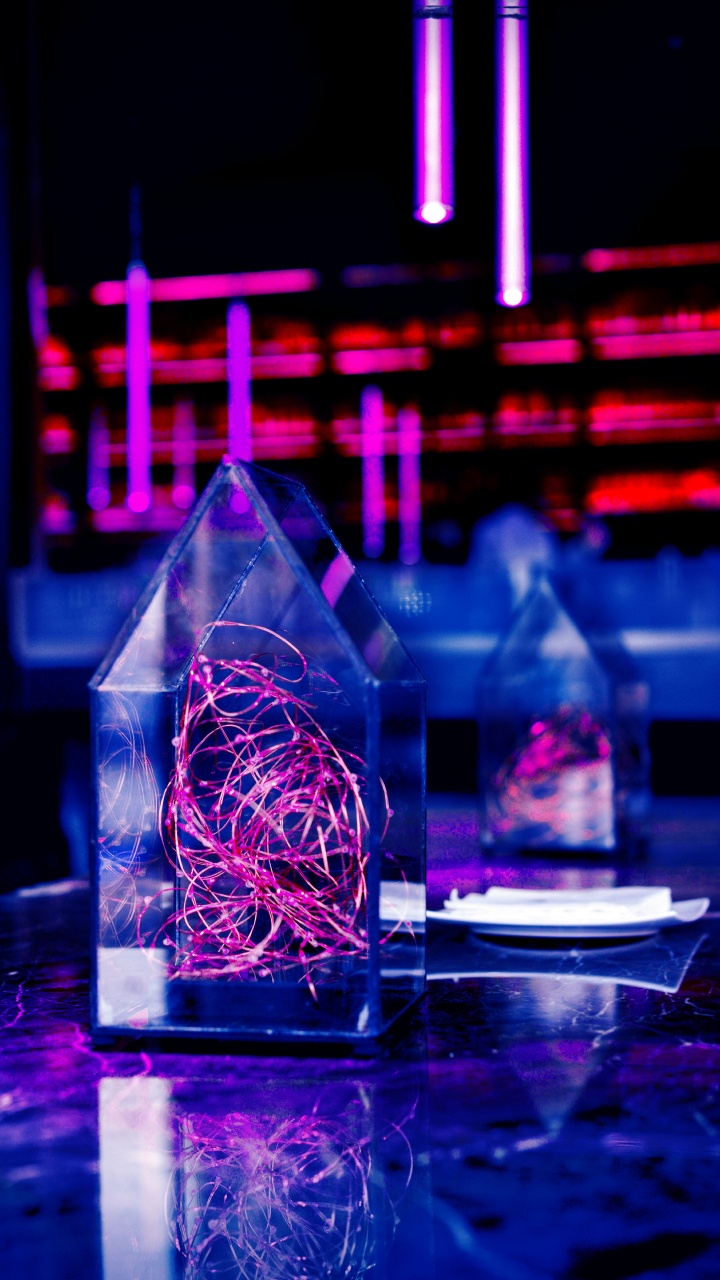 Обои вода, пурпур, Фиолетовый, свет, синий в разрешении 720x1280