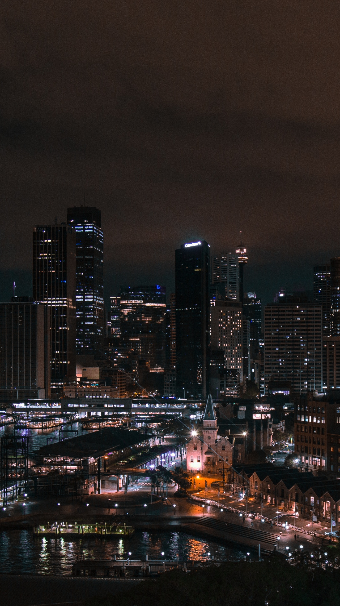 Обои город, городской пейзаж, метрополия, городской район, ночь в разрешении 1440x2560