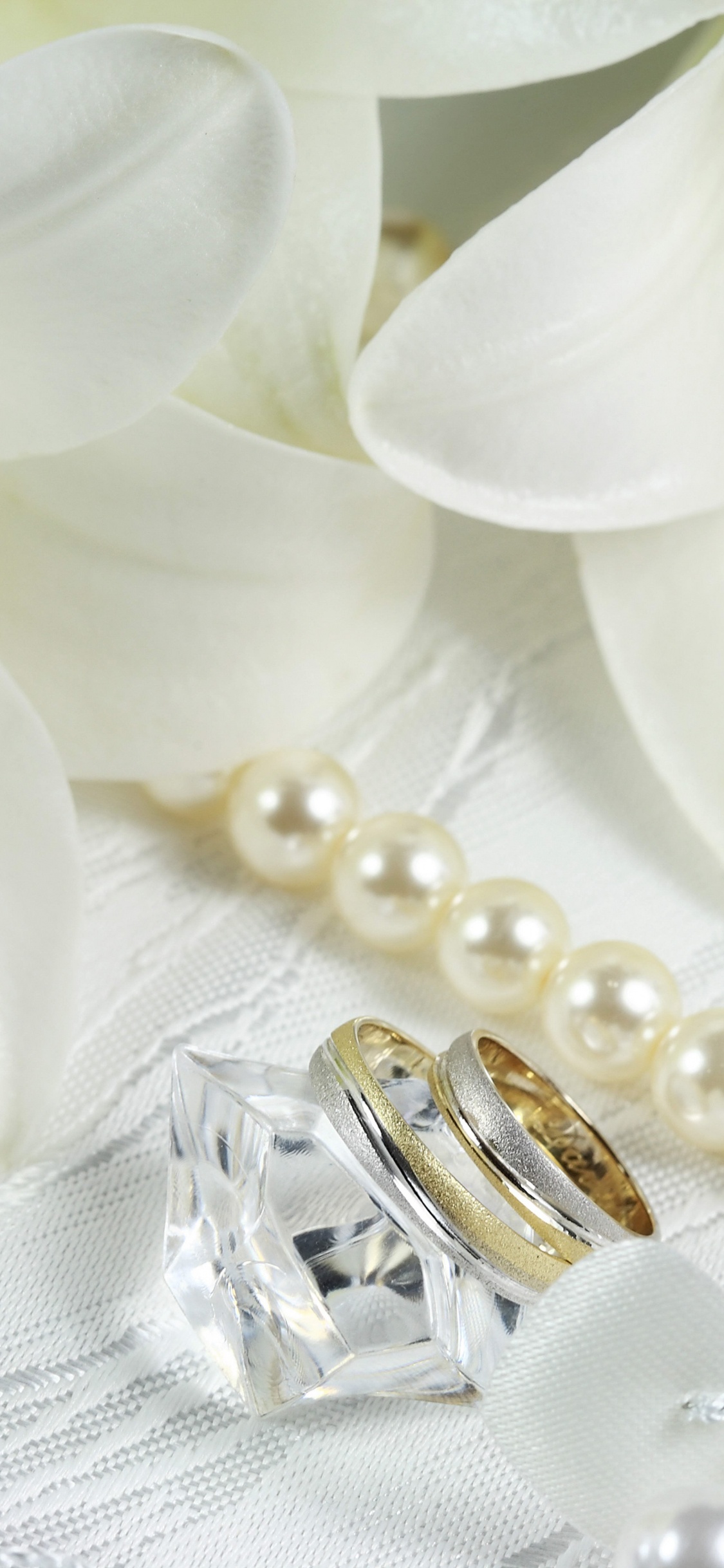 Обои свадьба, жемчужина, модный аксессуар, ювелирные изделия, драгоценный камень в разрешении 1125x2436