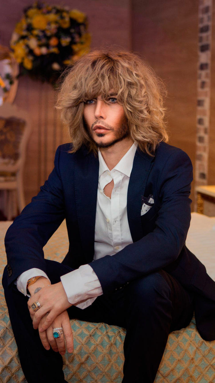 Обои Сергей Зверев, верхняя одежда, костюм, актер, сын в разрешении 750x1334