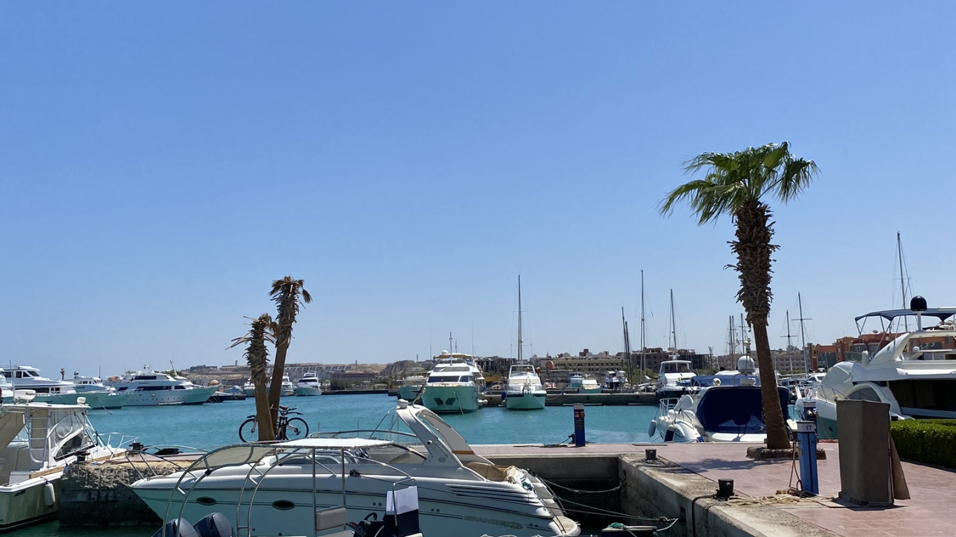 Обои Марина, перевозка воды, вода, лодка, яхта в разрешении 1366x768