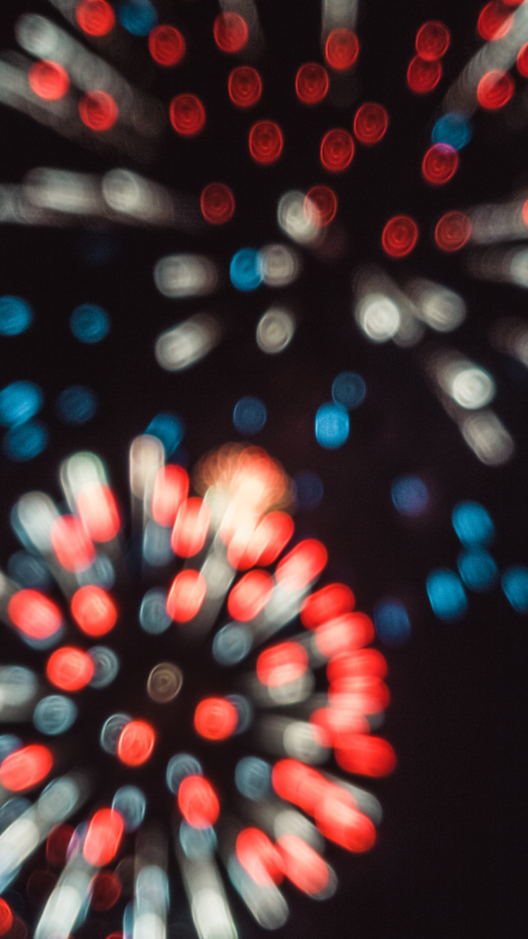 Обои с новым 2022 годом в белом, Новый год, салют, иллюстрация, Рождество в разрешении 750x1334