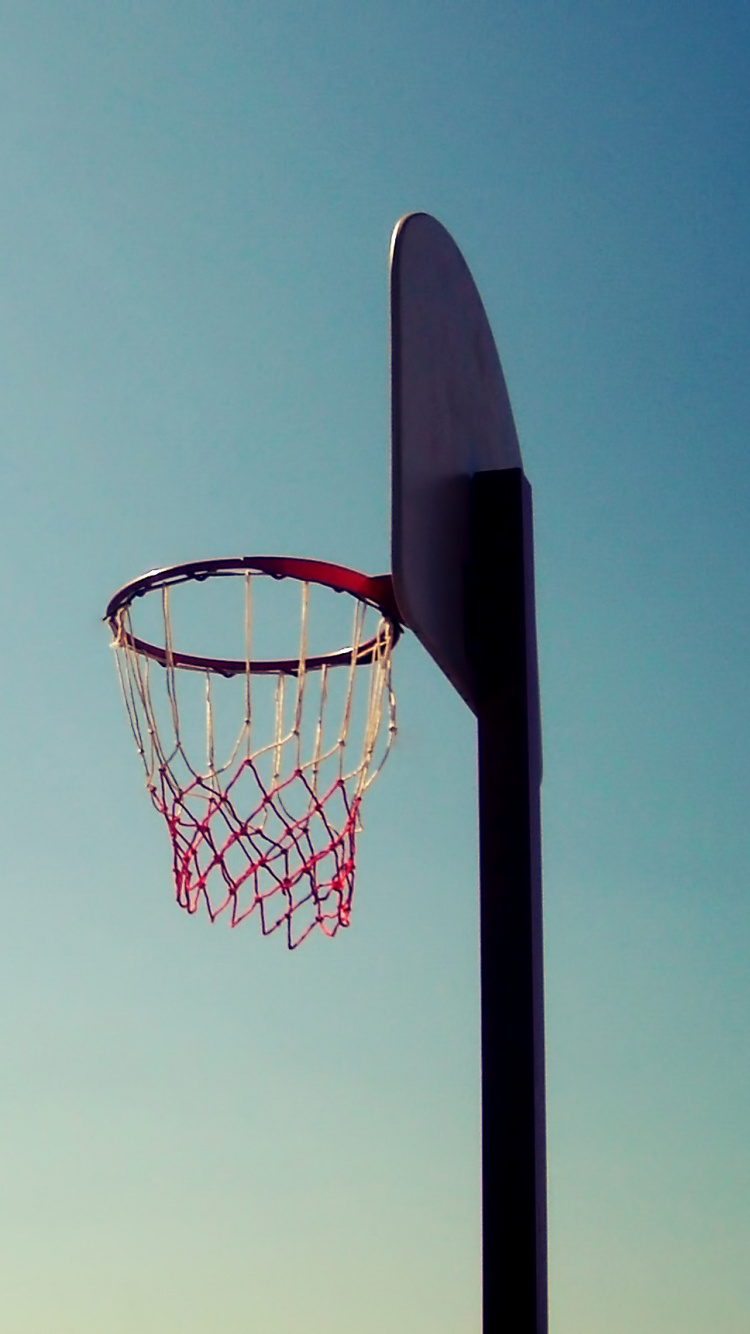 Обои Баскетбол, баскетбольная площадка, облако, дневное время, корзина в разрешении 750x1334