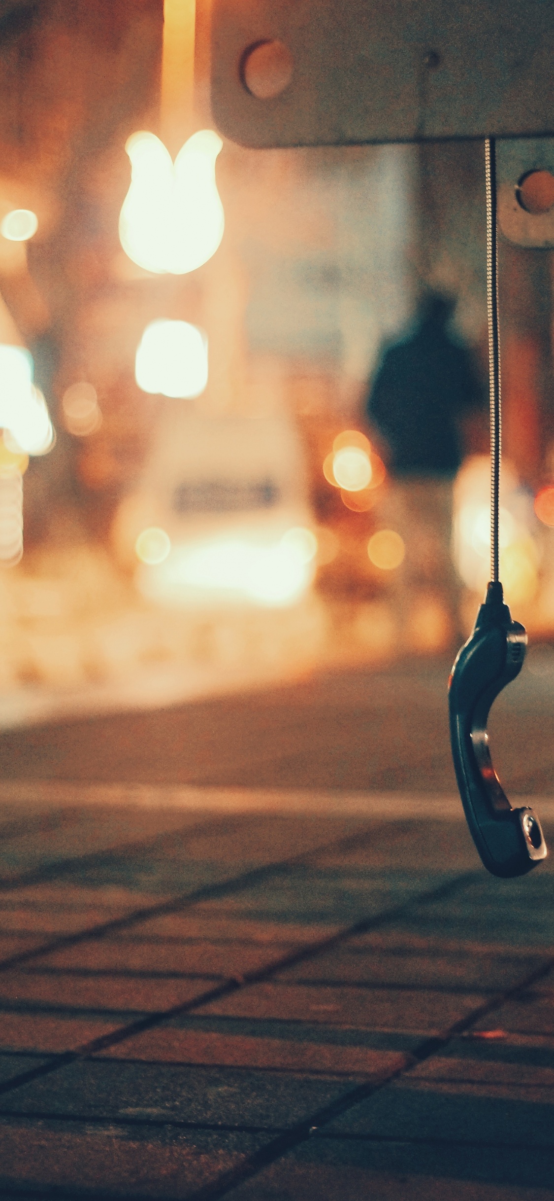 Обои телефон, телефонная трубка, свет, утро, атмосфера в разрешении 1125x2436