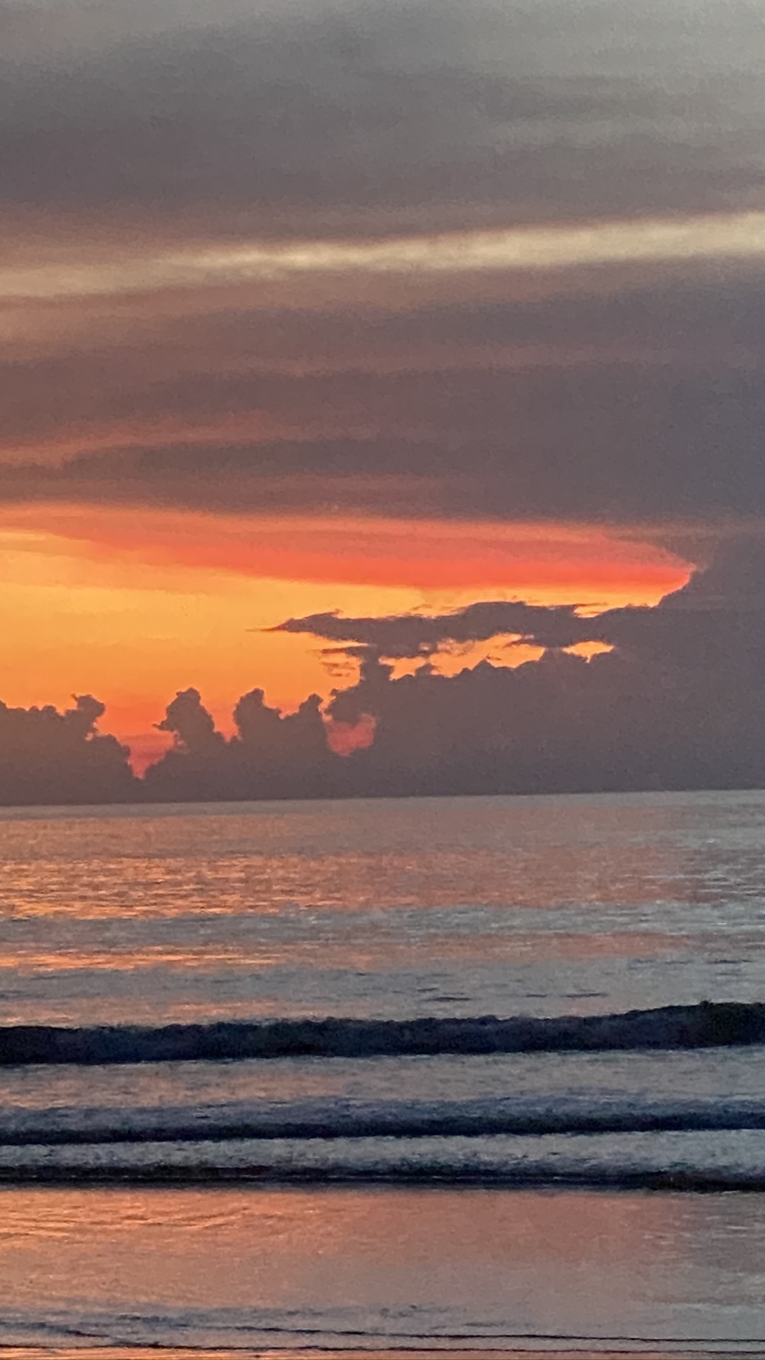 Обои горизонт, вода, закат, водоем, природа в разрешении 1080x1920