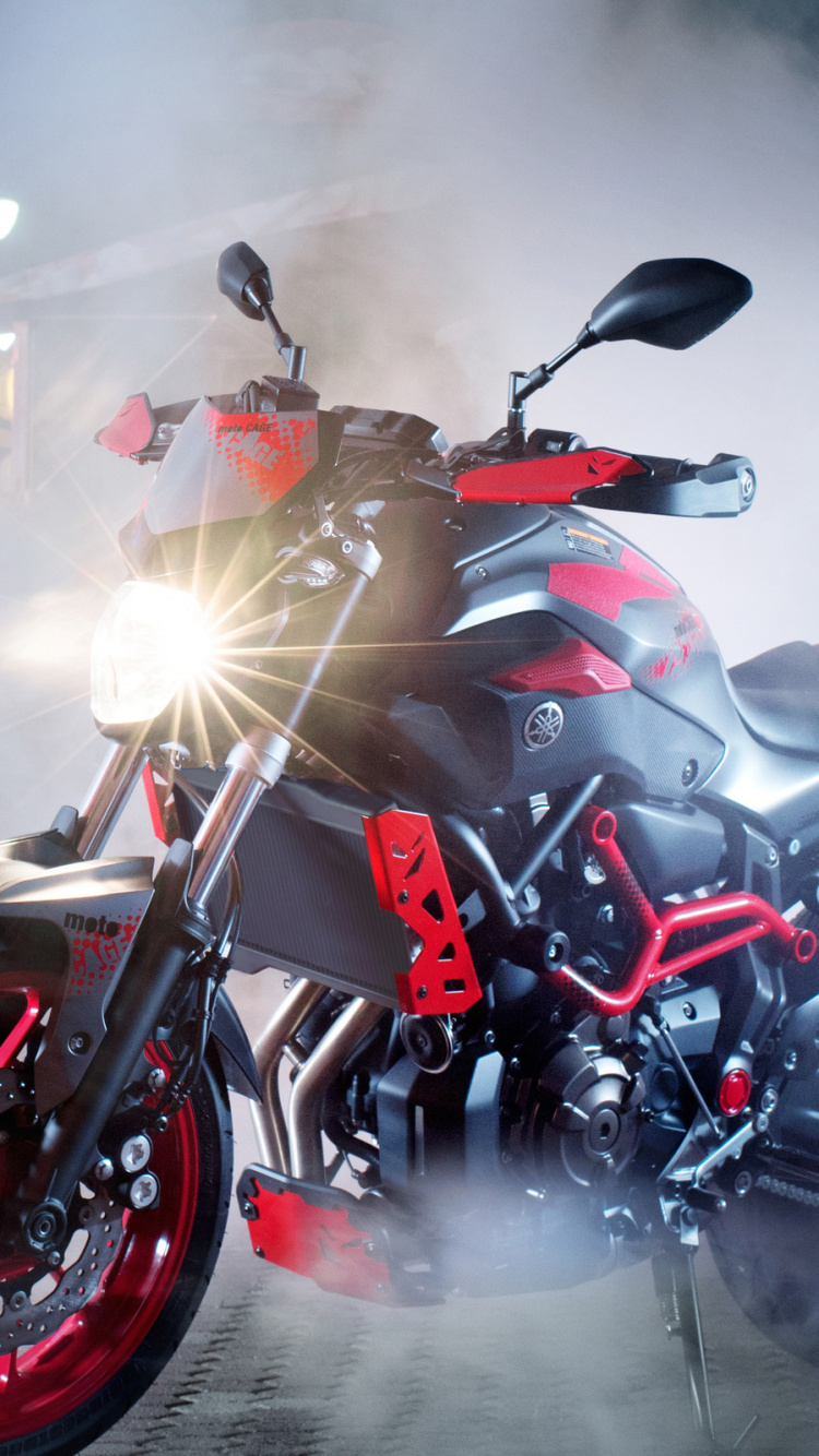 Обои Ямаха мотор Компани, Ямаха МТ-07, мотоцикл, фара, мотоспорт в разрешении 750x1334