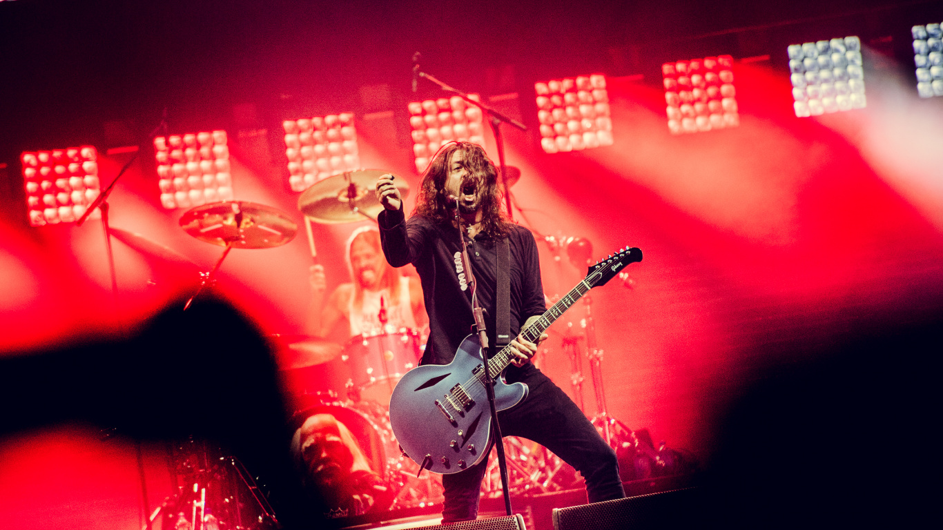 Обои этап, рокконцерт, Рок Верштер, Foo Fighters, музыкант в разрешении 1366x768