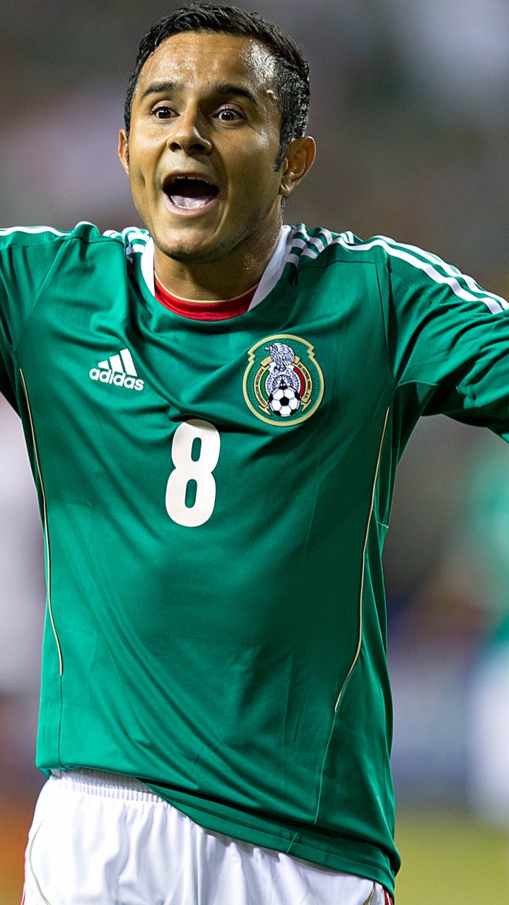 Обои игрок, командный вид спорта, футболист, Джерси, международные правила футбола в разрешении 720x1280