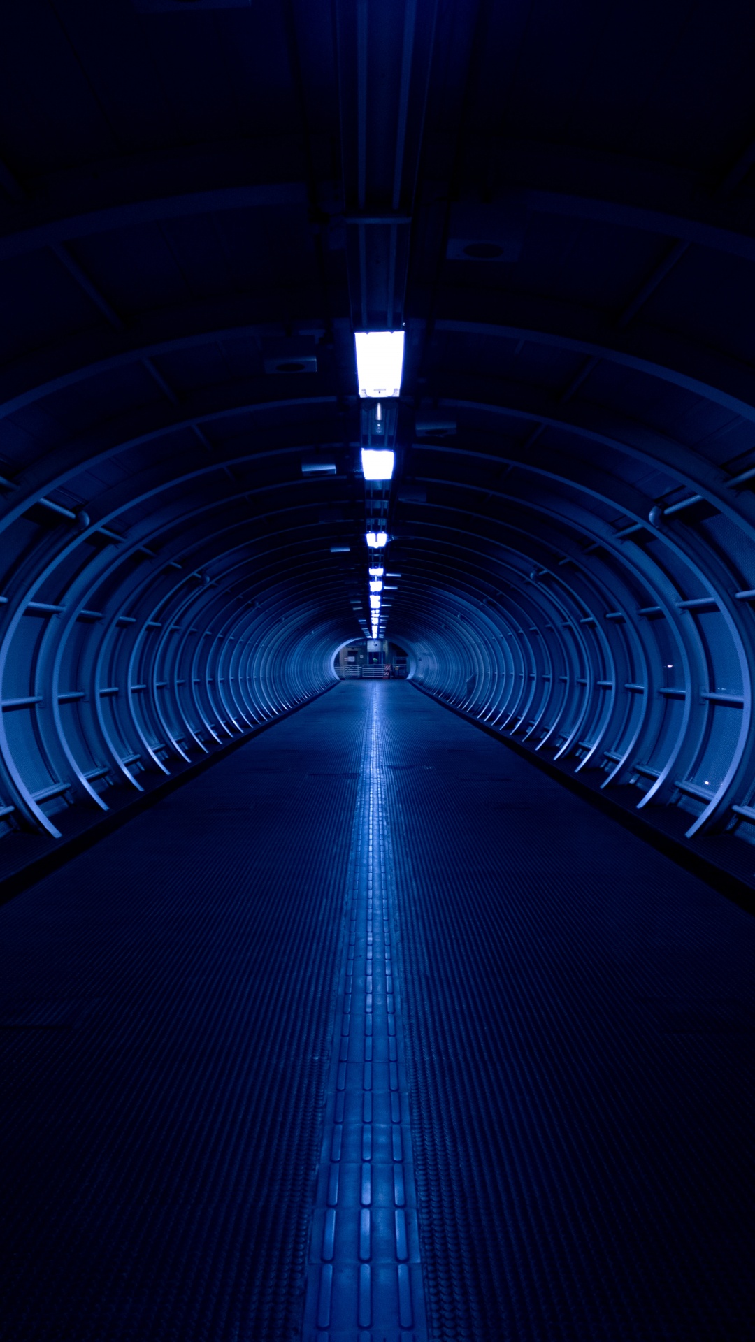Обои туннель, синий, электрик, свет, симметрия в разрешении 1080x1920