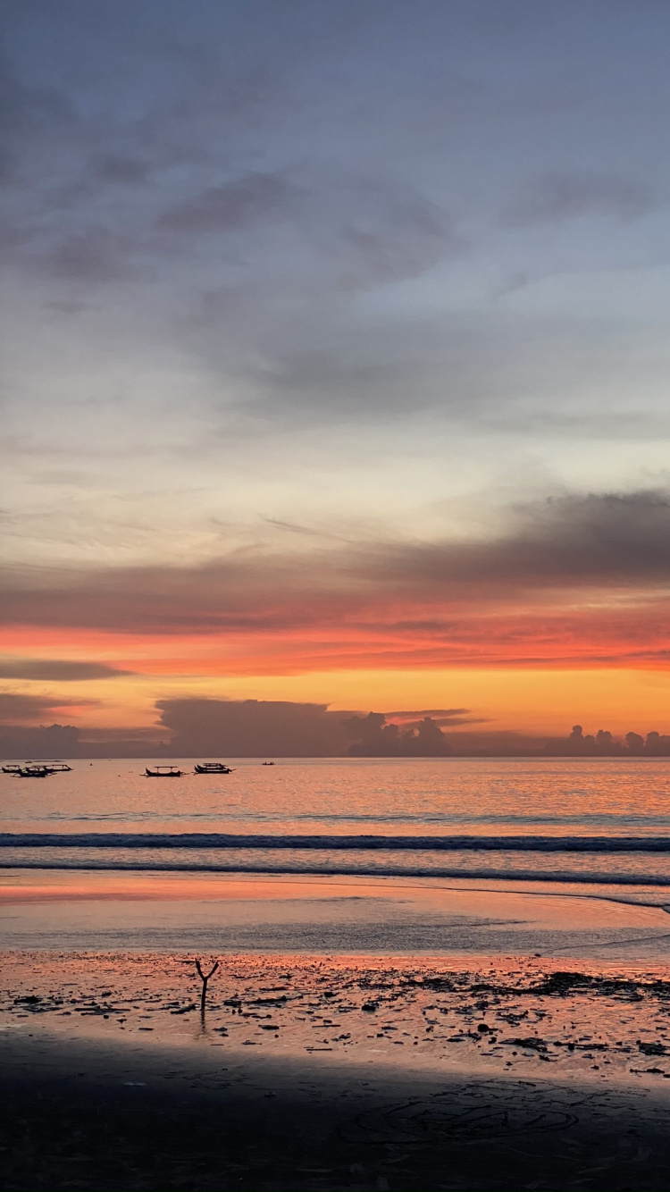 Обои горизонт, вода, море, закат, жидкость в разрешении 750x1334