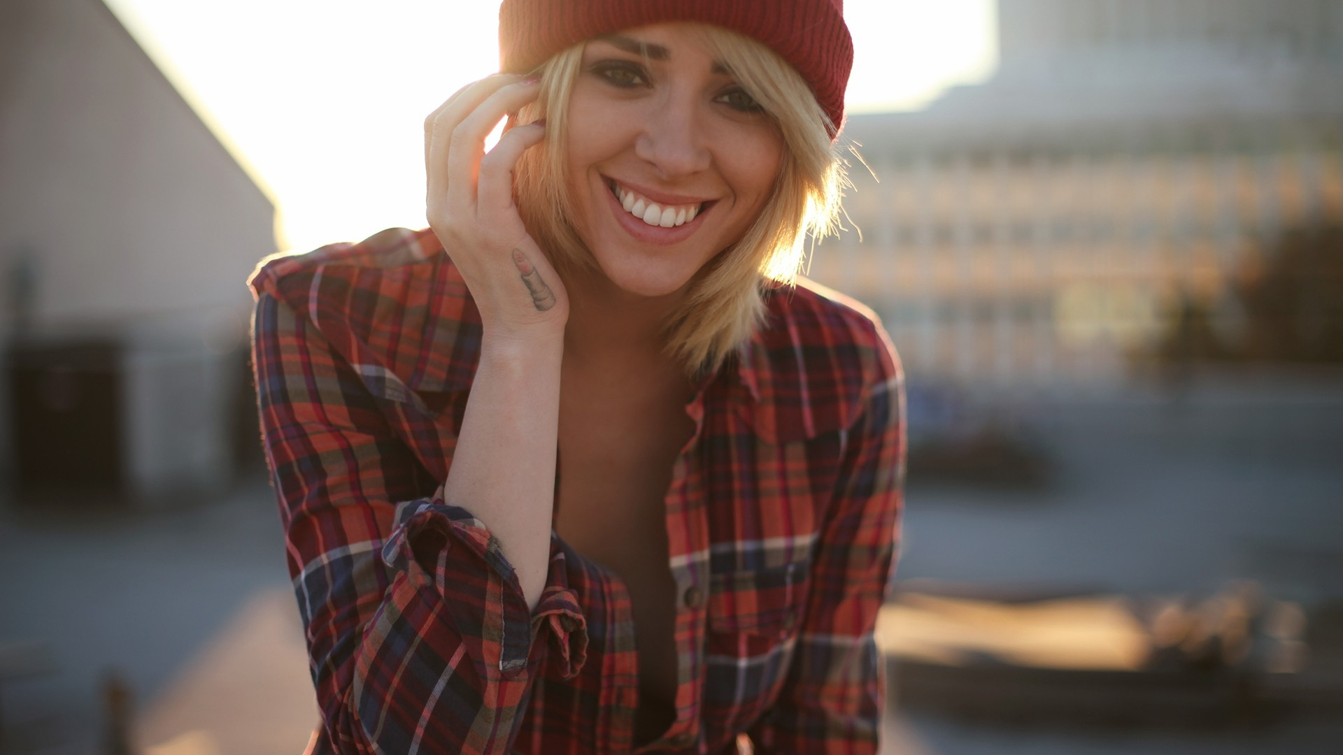 Обои волосы, мимика, девушка, портрет, веселье в разрешении 1920x1080