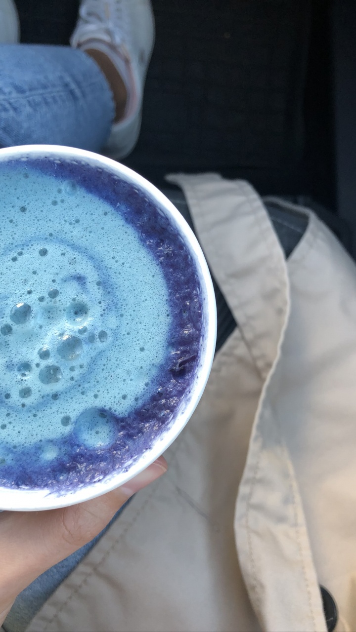 Обои напиток, чашка, Черника, кофе, безалкогольный напиток в разрешении 720x1280