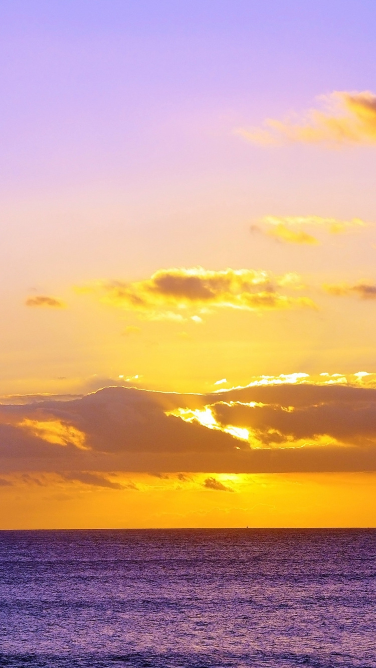 Обои облако, вода, атмосфера, синий, природный ландшафт в разрешении 750x1334