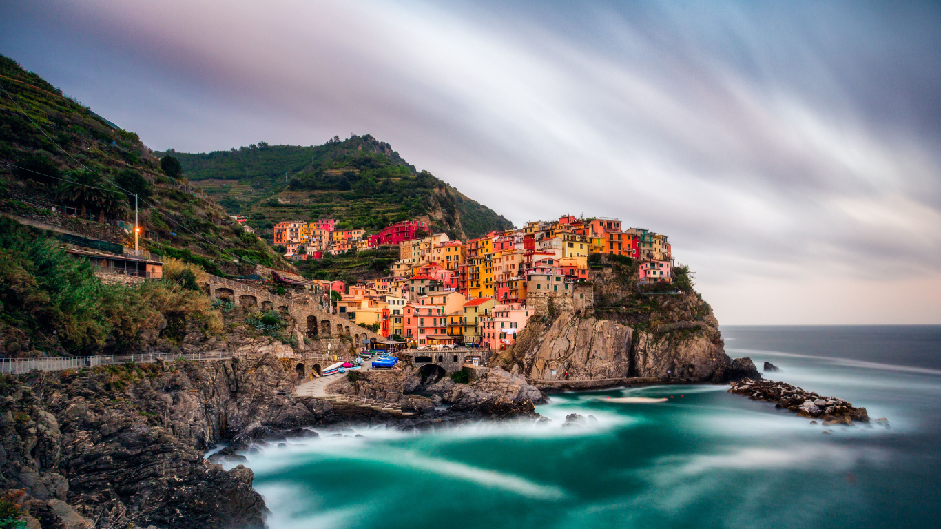 Обои побережье, море, вода, обрыв, мыс в разрешении 1366x768