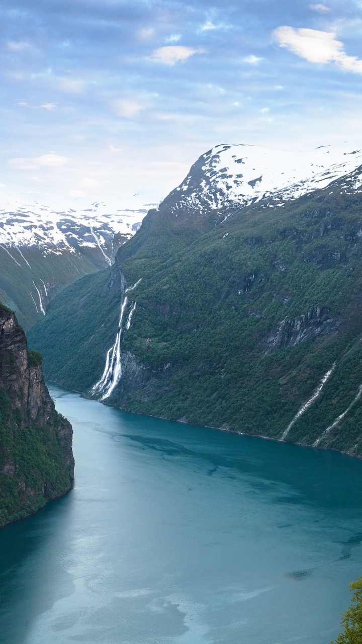 Обои гейрангер, фьорд, гора, гидроресурсы, нагорье в разрешении 720x1280