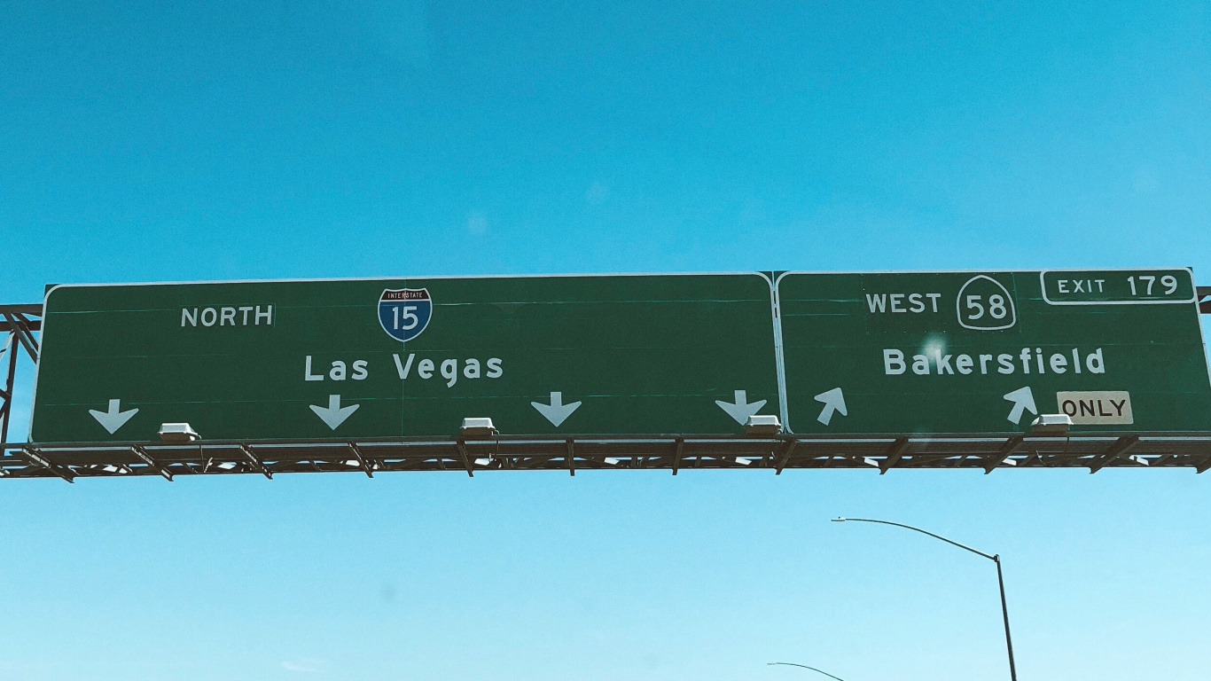 Обои Лас Вегас, переулок, дорожное путешествие, дорога, дорожное покрытие в разрешении 1366x768