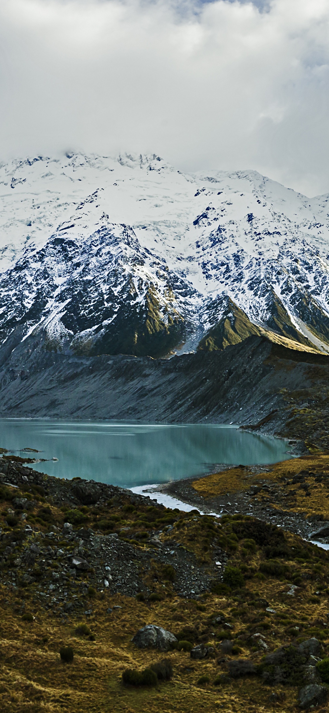 Обои дикая местность, облако, вода, гора, гидроресурсы в разрешении 1125x2436