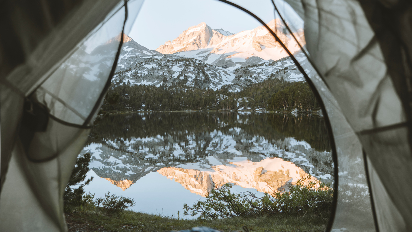 Обои Маммот Лейкс, полутона и оттенки, дерево, Кемпинг, мебель в разрешении 1366x768