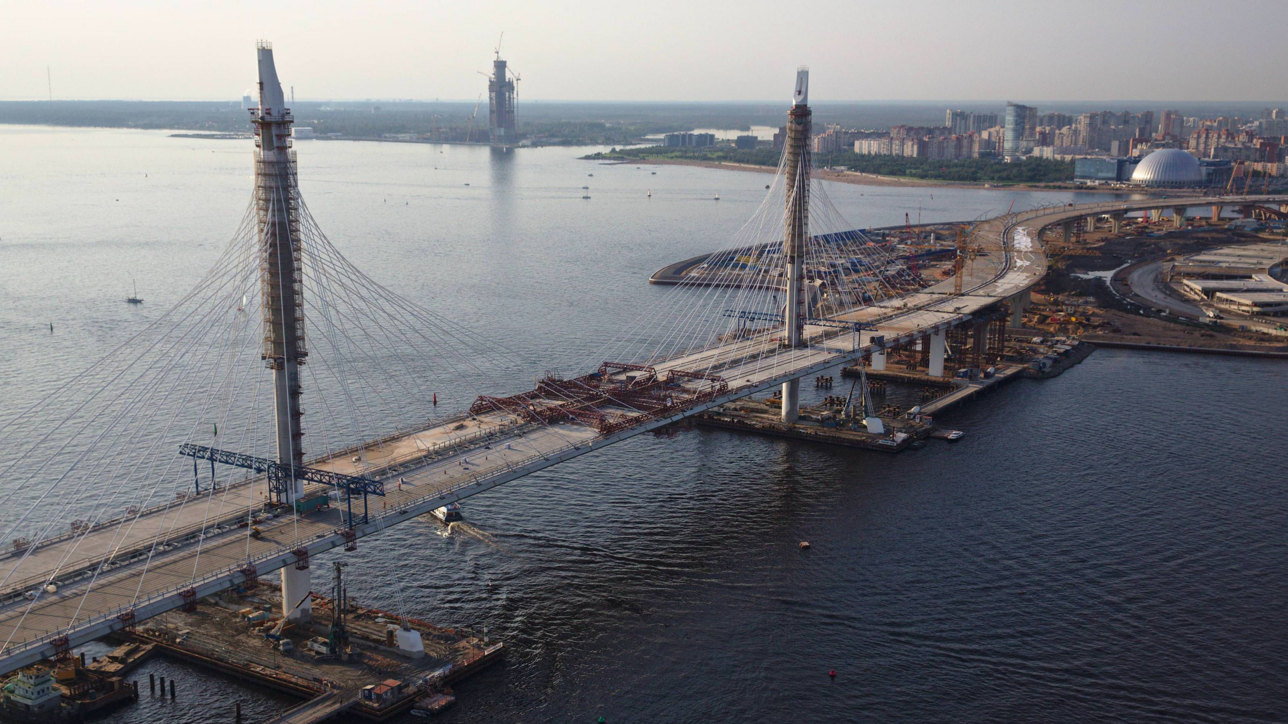 Обои реки, подвесной мост, мост, вода, гидроресурсы в разрешении 2560x1440