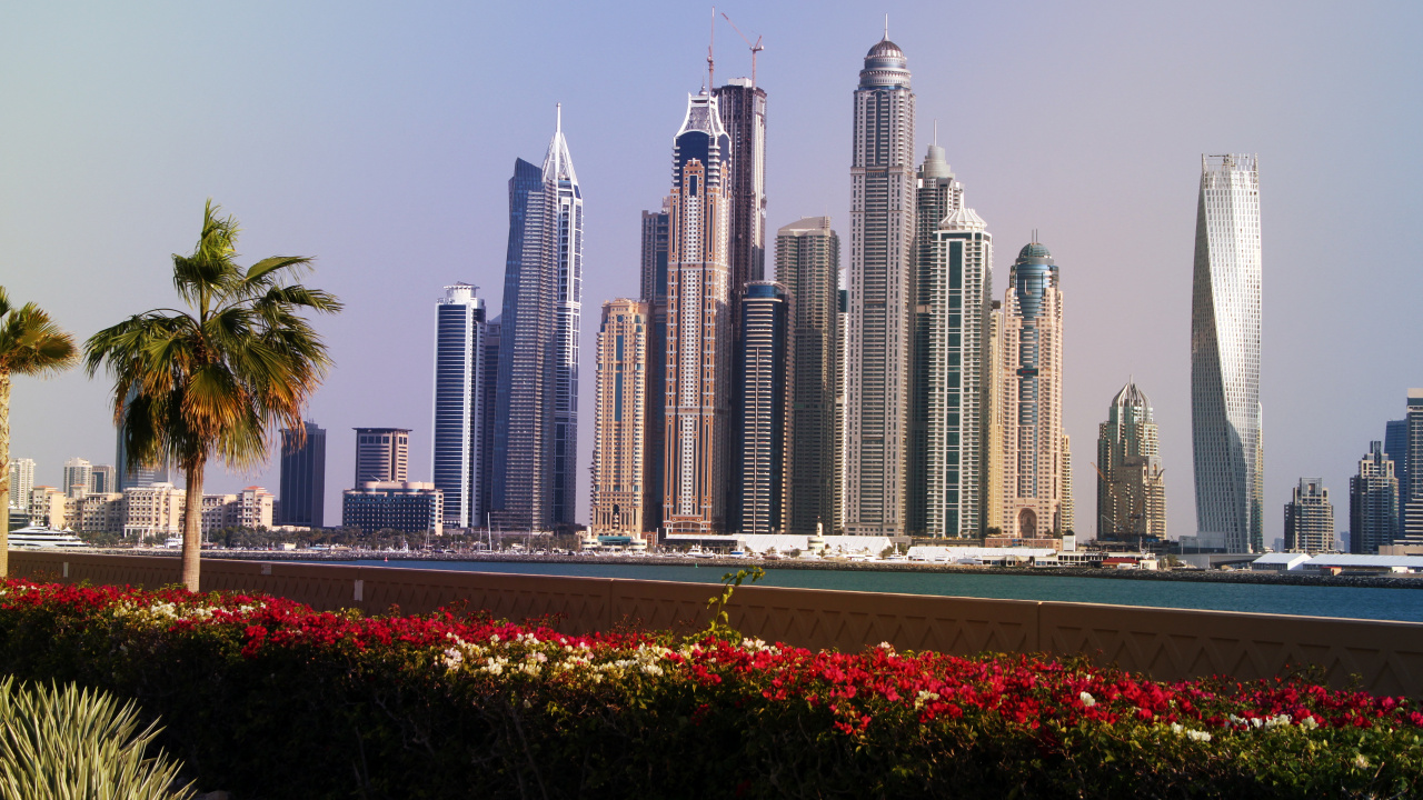 Обои небоскреб, город, городской район, башня, городской пейзаж в разрешении 1280x720