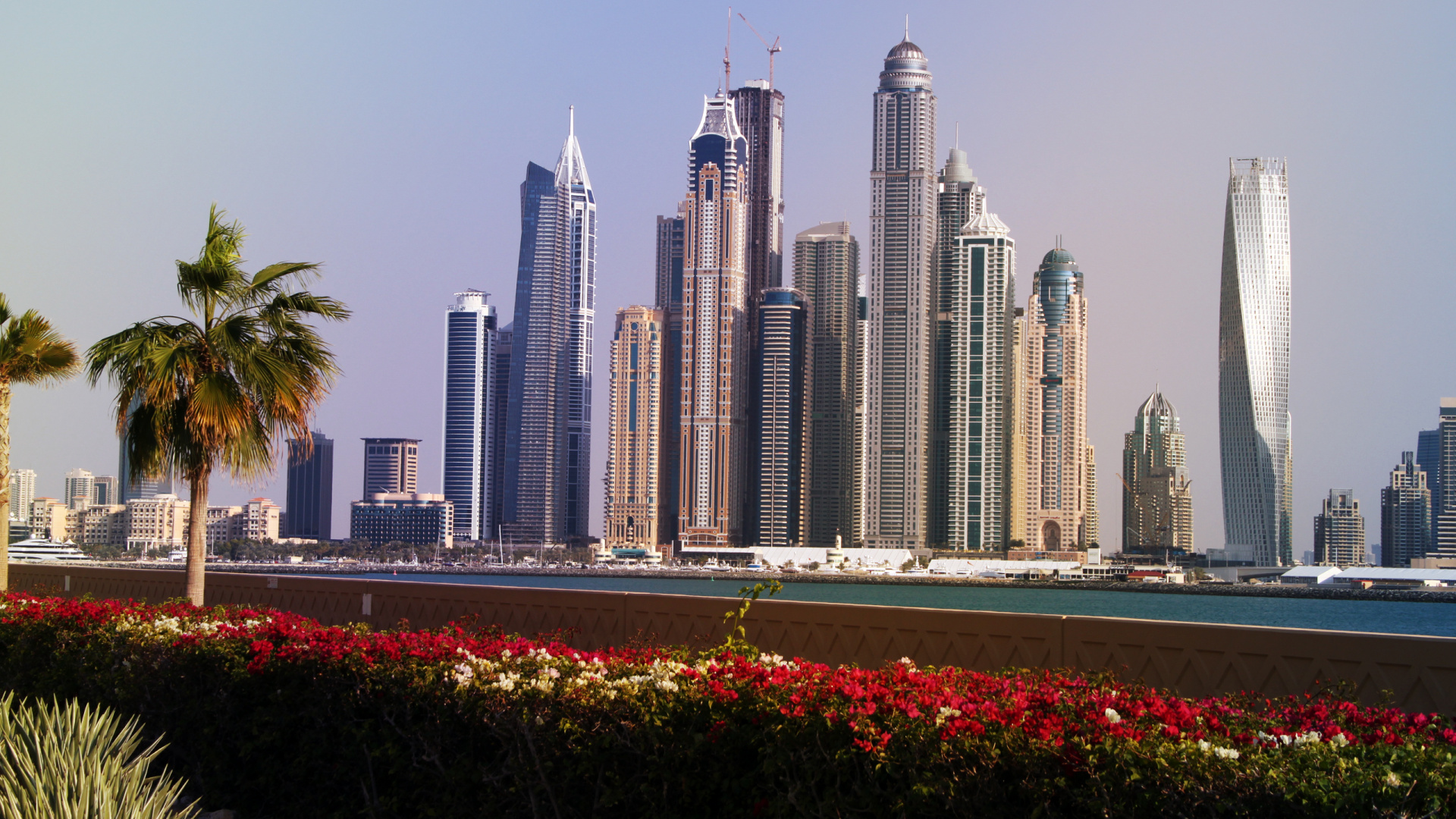 Обои небоскреб, город, городской район, башня, городской пейзаж в разрешении 1920x1080