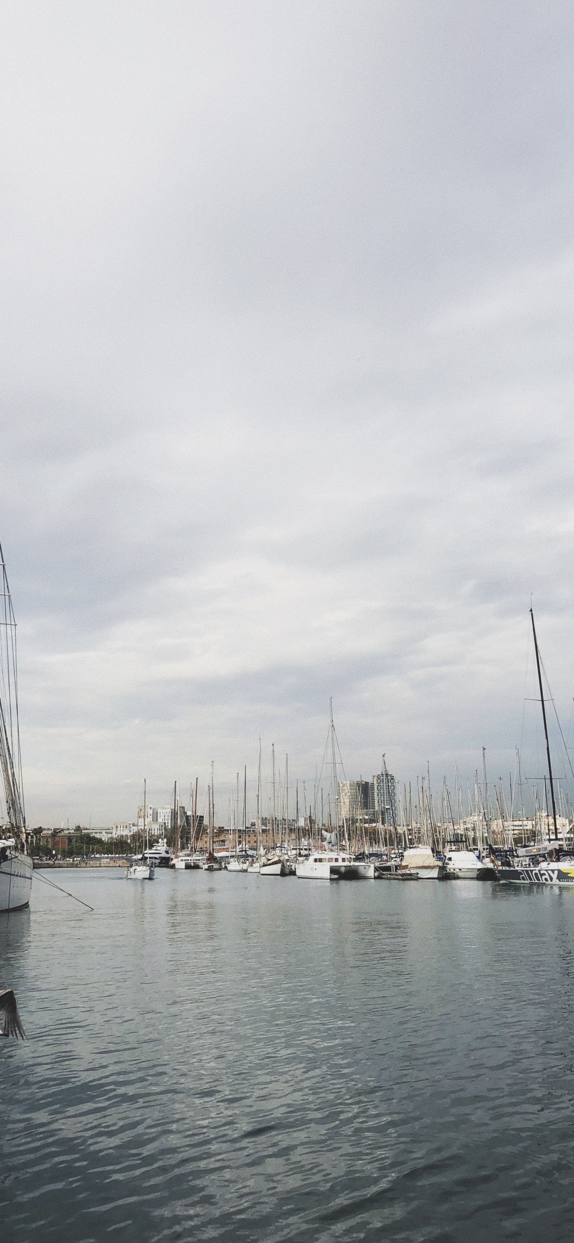 Обои Марина, вода, лодка, мореплавание, мачта в разрешении 1125x2436