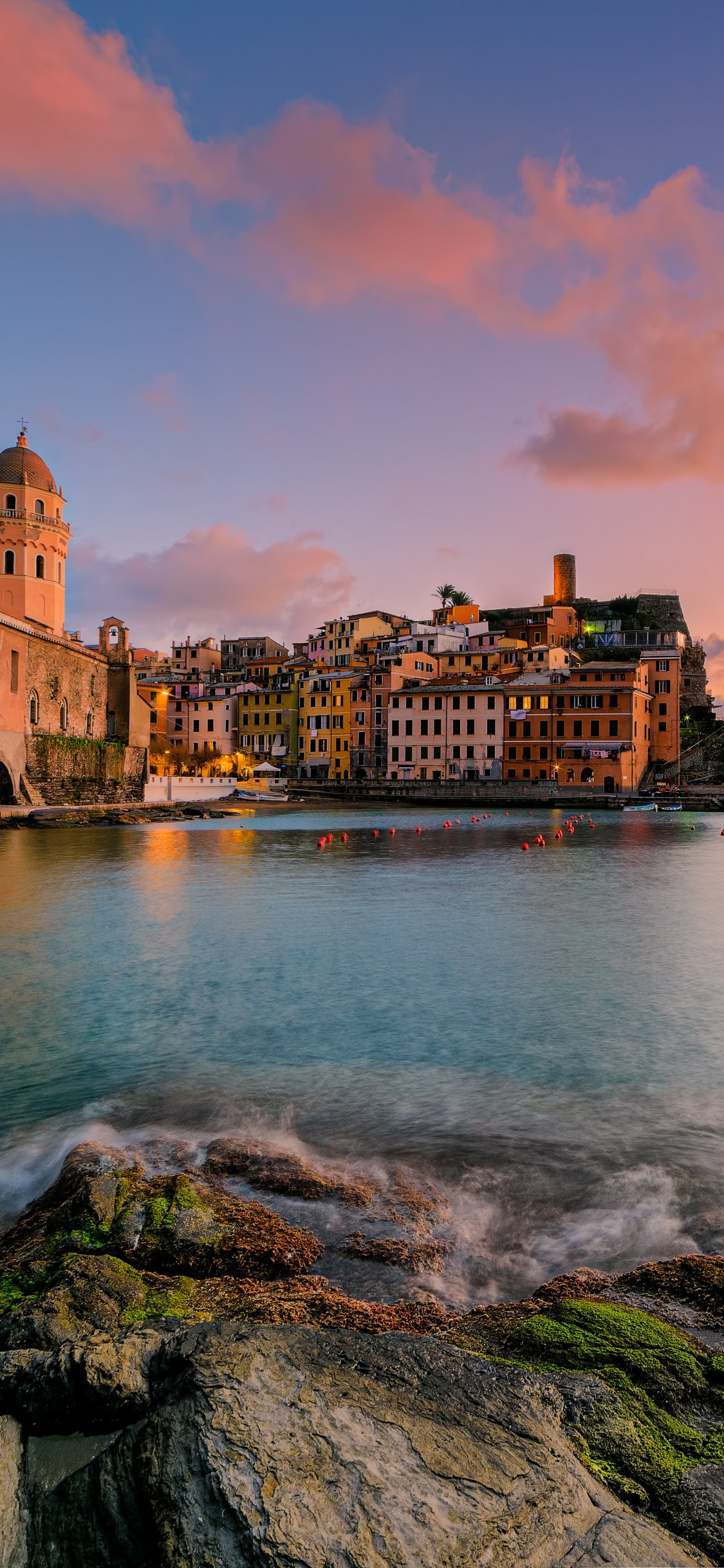 Обои Вернацца, побережье, море, вода, берег в разрешении 1125x2436