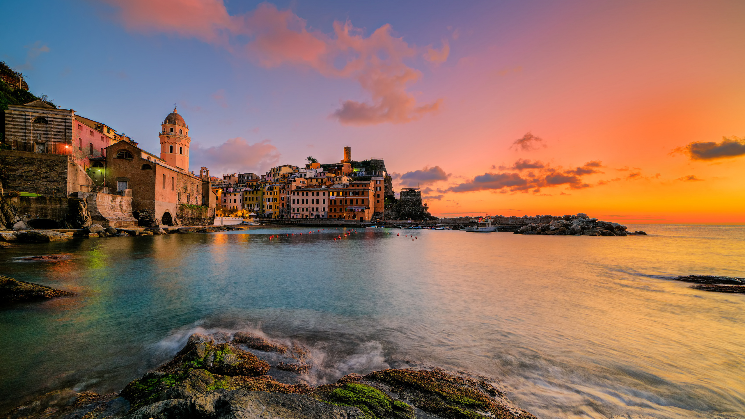 Обои Вернацца, побережье, море, вода, берег в разрешении 2560x1440