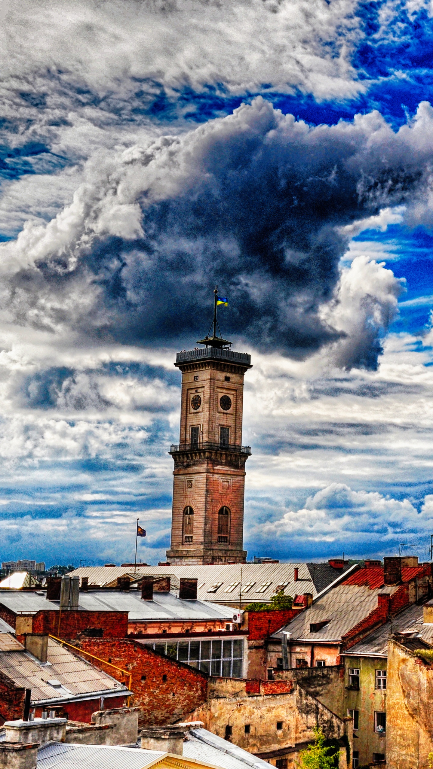 Обои облако, городок, ориентир, дневное время, город в разрешении 1440x2560