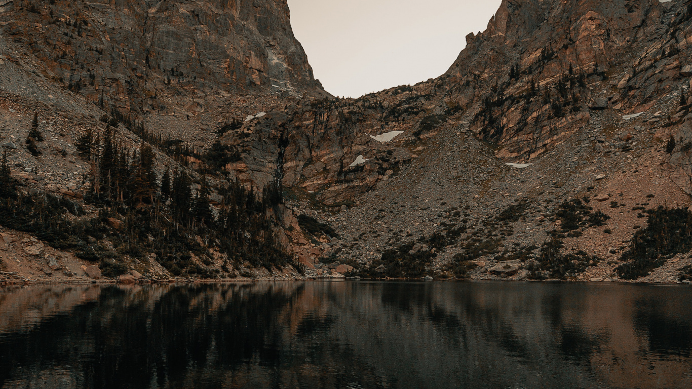 Обои изумрудное озеро, гора, озеро, отражение, природа в разрешении 1366x768