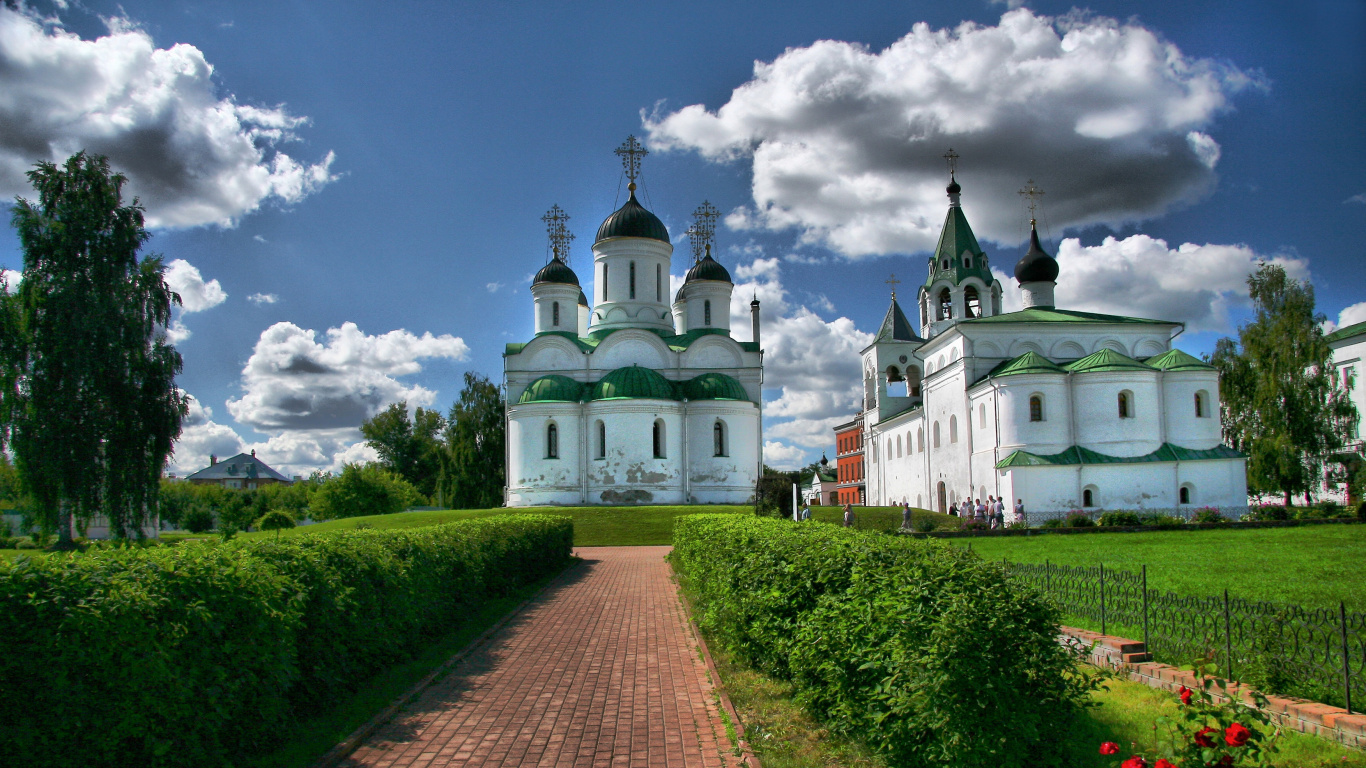 Обои имущество, монастырь, трава, луг, город в разрешении 1366x768