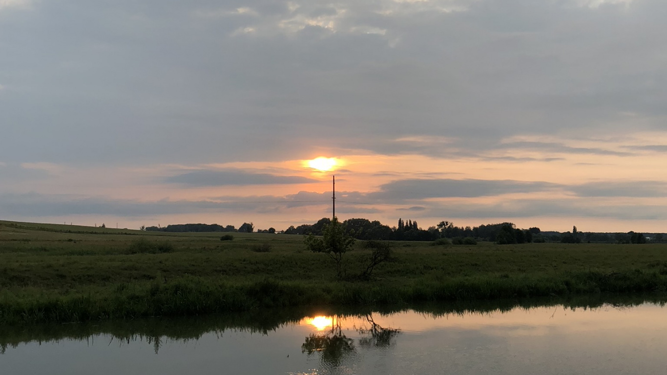 Обои отражение, гидроресурсы, вода, водоем, природа в разрешении 1366x768