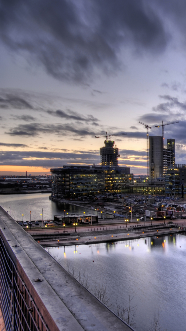 Обои Манчестер, город, городской пейзаж, линия горизонта, городской район в разрешении 750x1334